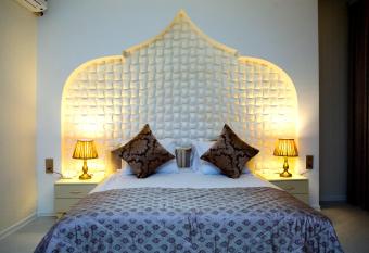 Sands Of Time Hotel allows 18 year olds to book a room