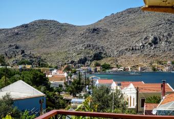 Agnanti house has Balcony rooms