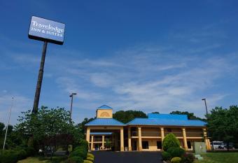 Travelodge by Wyndham Knoxville East has Smoking rooms