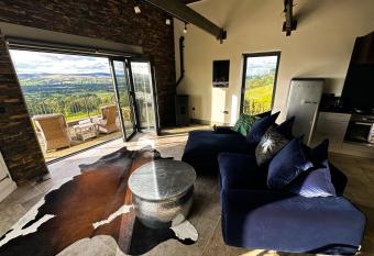 The Chicken Shed at Knowle Top has Balcony rooms