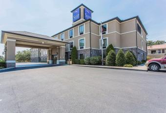 Sleep Inn & Suites allows 18 year olds to book a room