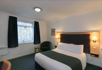 Lea Gate by Greene King Inns allows 18 year olds to book a room