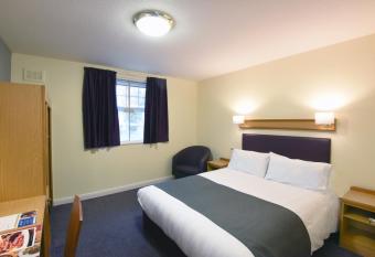 The Mount by Greene King Inns allows 18 year olds to book a room