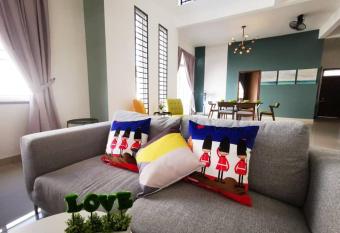 Desaru Homestay by Home Cube has Balcony rooms