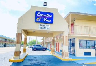 Executive Inn has Smoking rooms