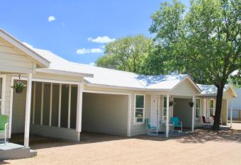 River Trail Cottages has Balcony rooms