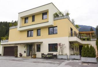 Appartement Hoschek has Balcony rooms