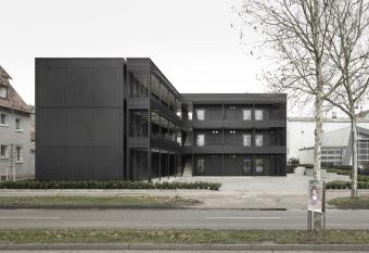 NewAge Boardinghaus N70 allows 18 year olds to book a room