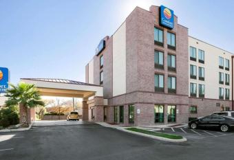 Spark by Hilton San Antonio Airport allows 18 year olds to book a room