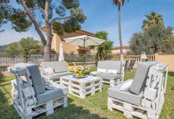 Ca Na Kika has Balcony rooms