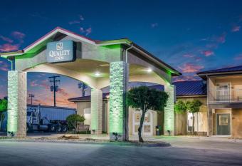 Quality Inn allows 18 year olds to book a room