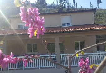 Apartment Marta allows 18 year olds to book a room