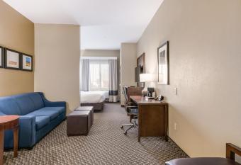 Comfort Suites Fort Stockton allows 18 year olds to book a room