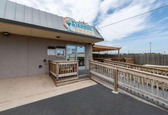 Quality Inn allows 18 year olds to book a room