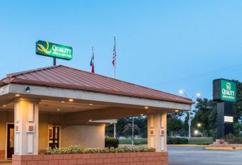 Quality Inn & Suites Lufkin has Smoking rooms