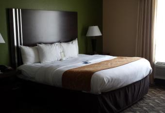 Baymont by Wyndham Jewett has Balcony rooms