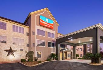 Pulse Pnt Stes At Fort Sam Hou By IHG allows 18 year olds to book a room