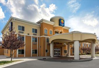 Comfort Inn Ogden near Event Center allows 18 year olds to book a room