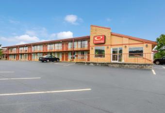 Econo Lodge Marion I-81 allows 18 year olds to book a room