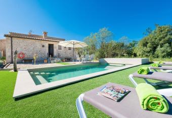 Son Ferragut has Balcony rooms