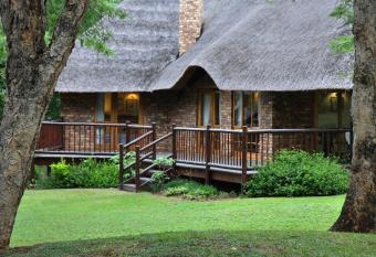 Kruger Park Lodge, Kubu Lodge 224 allows 18 year olds to book a room
