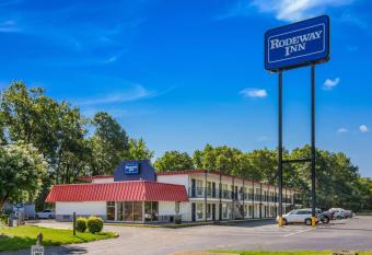 Rodeway Inn North Chesterfield-Richmond has Smoking rooms
