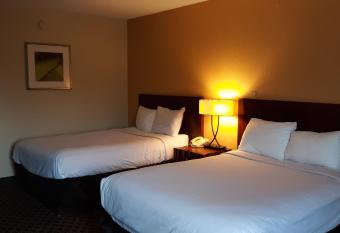 Baymont by Wyndham Williamsburg has Smoking rooms