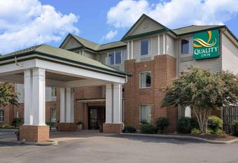 Holiday Inn Express - Gloucester, an IHG Hotel allows 18 year olds to book a room
