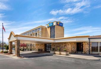 Comfort Inn and Suites near Danville Mall has Balcony rooms