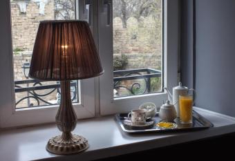 Kasamasa Hotel has rooms with a private hot tub