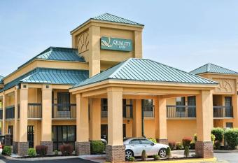 Quality Inn Thornburg has Smoking rooms