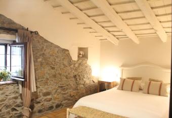 Can Barrina has Balcony rooms