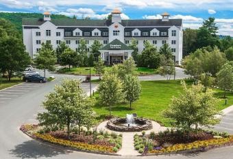 Comfort Inn & Suites Near Burke Mountain allows 18 year olds to book a room
