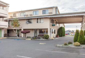 Quality Inn Mount Vernon allows 18 year olds to book a room