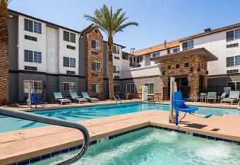Best Western Plus Yuma Foothills Inn & Suites allows 18 year olds to book a room