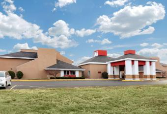 Econo Lodge Wausau - Rothschild allows 18 year olds to book a room