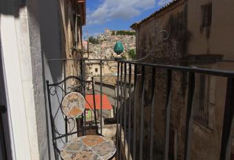 Il sentiero dell Itria has Balcony rooms