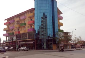 Andrea Bashuri has Balcony rooms