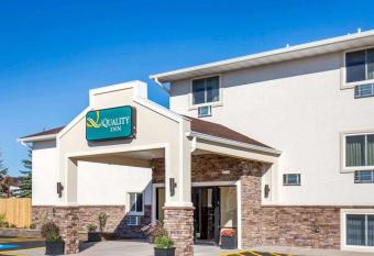 Quality Inn allows 18 year olds to book a room