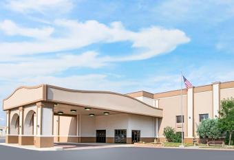 Red Lion Hotel Gillette has Balcony rooms