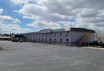 Grizzly Inn has Smoking rooms