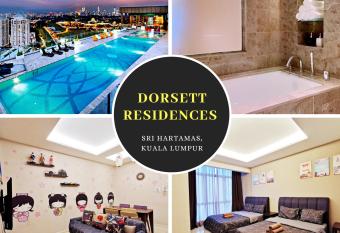 SKY POOL Designer Suite 2-7Pax at KL City has rooms with a private hot tub