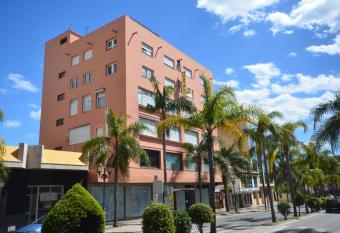 Hostal La Palmera has Balcony rooms