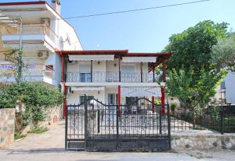 Villa Jasmine floor 1 has Balcony rooms