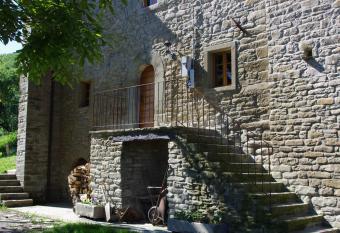 Vinco has Balcony rooms