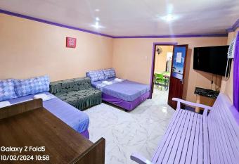 Einel Homestay 1 has Balcony rooms