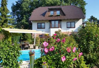 Ferienwohnung APOLLO allows 18 year olds to book a room