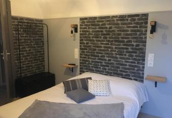 La P  nate has Balcony rooms