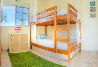 GAVA hostel allows 18 year olds to book a room