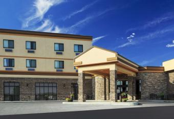 Roosevelt Grand Dakota, SureStay Collection by Best Western allows 18 year olds to book a room